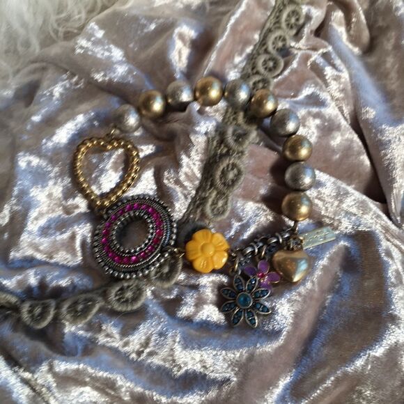 JESSICA SIMPSON Charm Bracelet - Picture 10 of 16